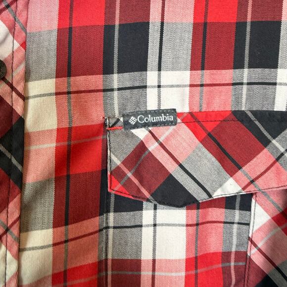 Men's Columbia Red White Black Plaid Button Down Long Sleeve Size L - Picture 4 of 8